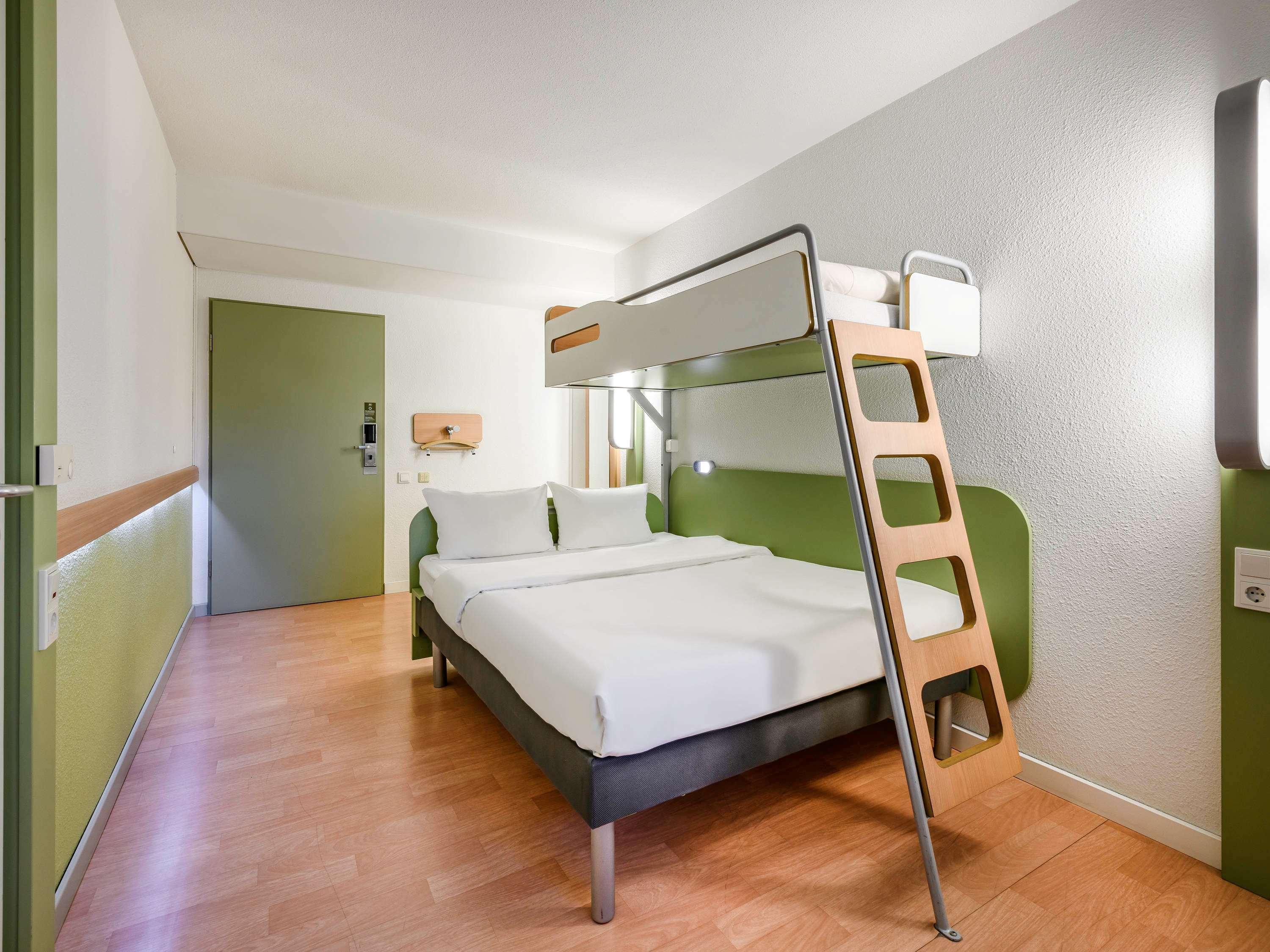 Отель Ibis Budget Berlin Potsdamer Platz Экстерьер фото