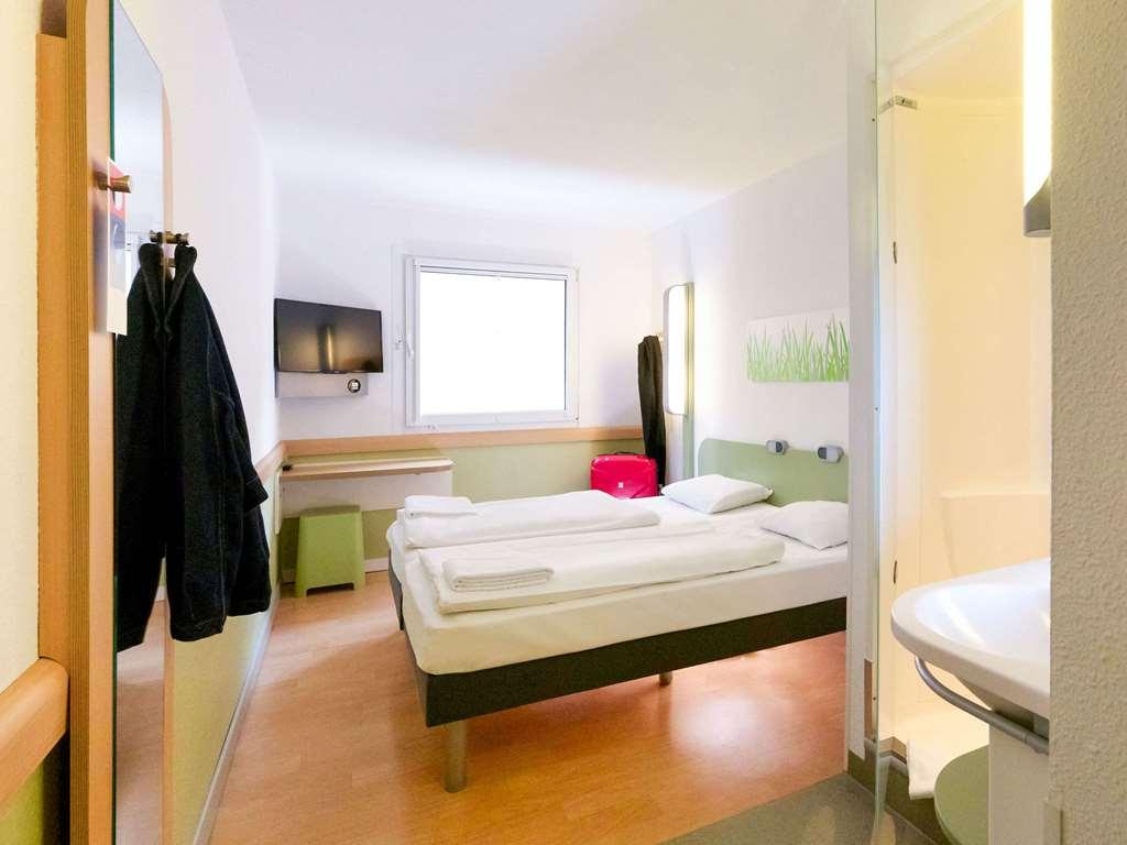 Отель Ibis Budget Berlin Potsdamer Platz Номер фото